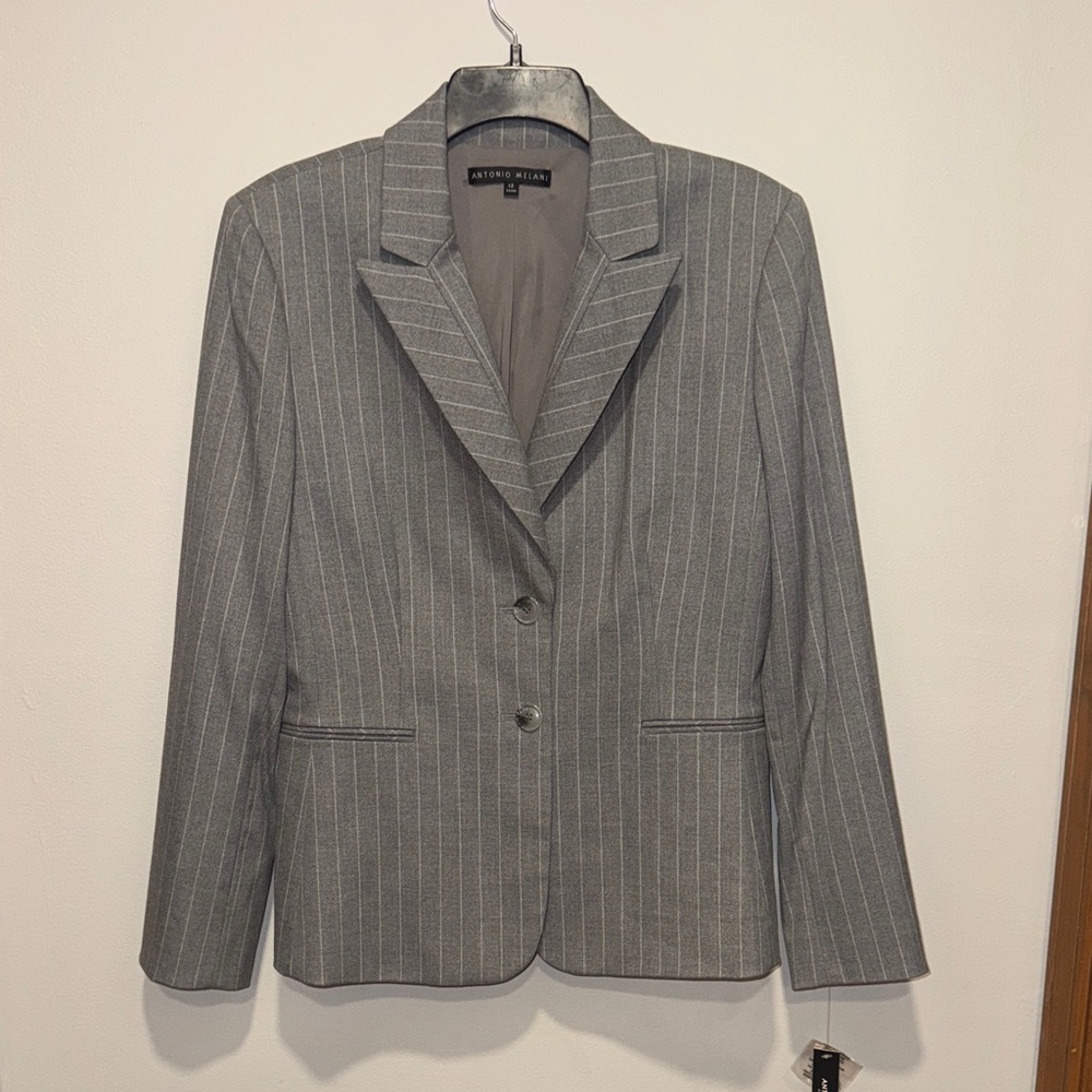 Antonio Melani NWT Women’s Pant Suit. Gray Pinstripe , jacket 12, pants 10